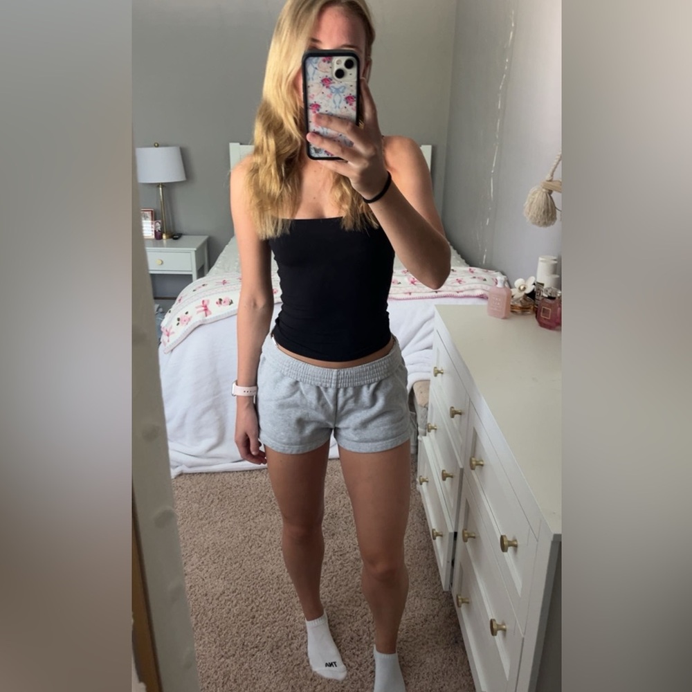 aritzia sweat shorts